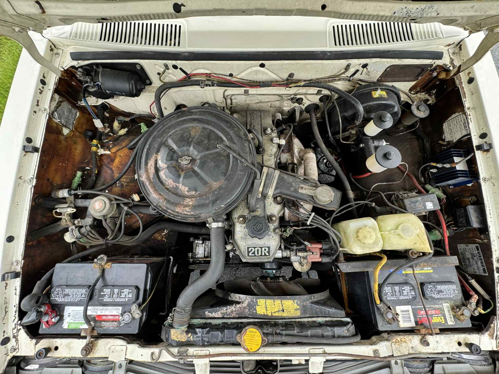 Toyota-Hilux-1979-8