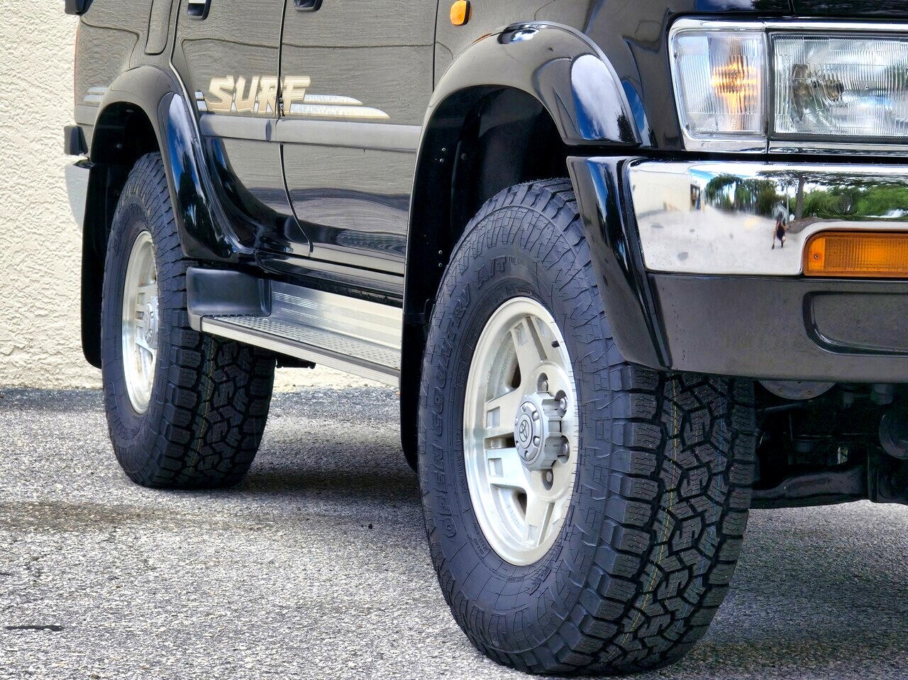 Toyota-Hilux-Surf-1995-SUV-1