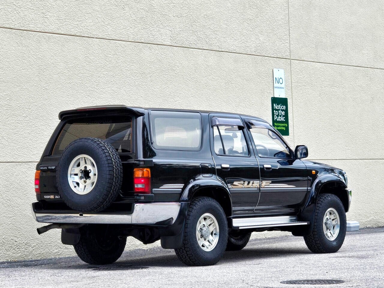 Toyota-Hilux-Surf-1995-SUV-15