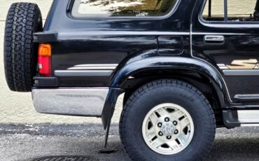 Toyota-Hilux-Surf-1995-SUV-16