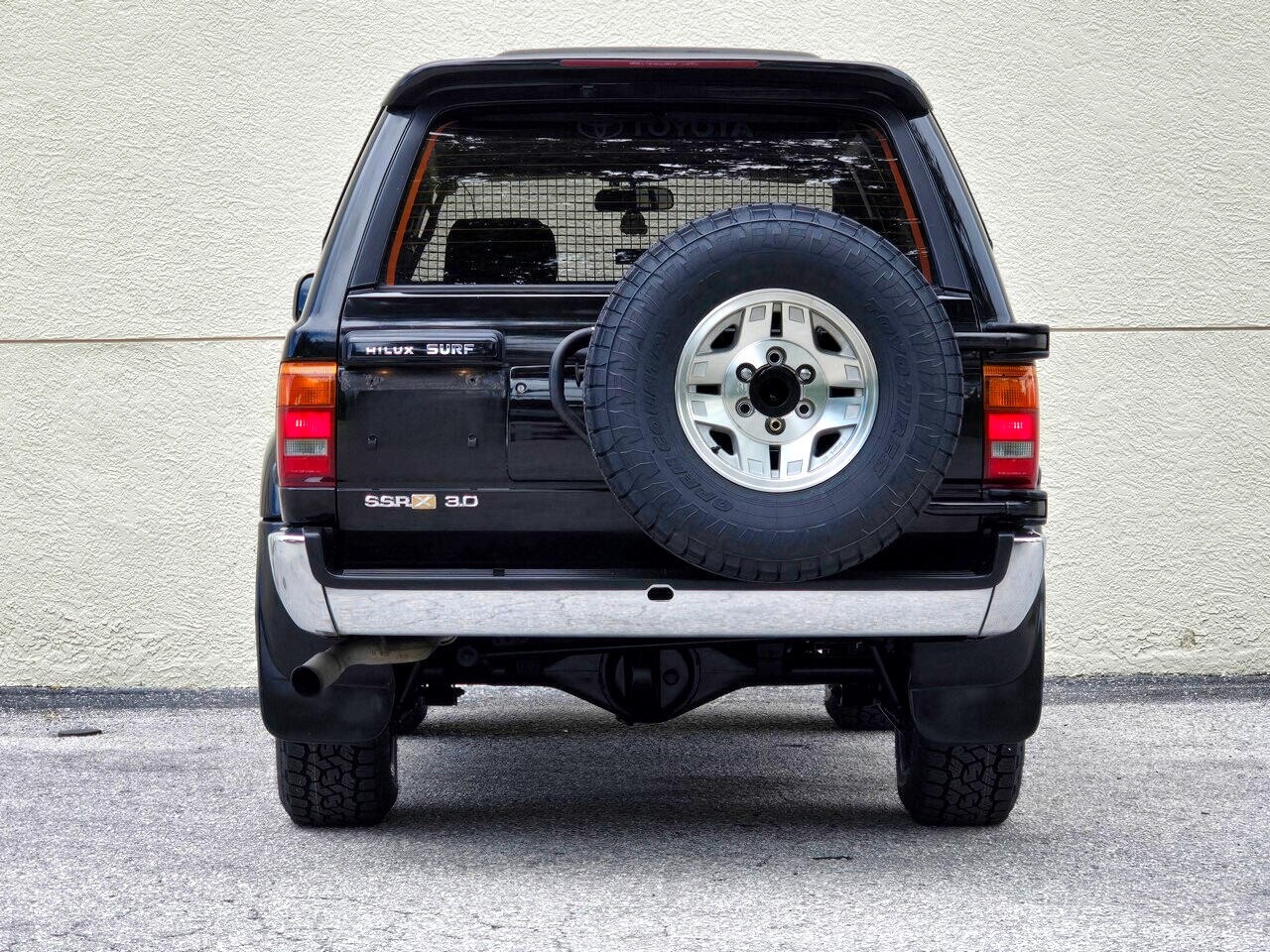 Toyota-Hilux-Surf-1995-SUV-3