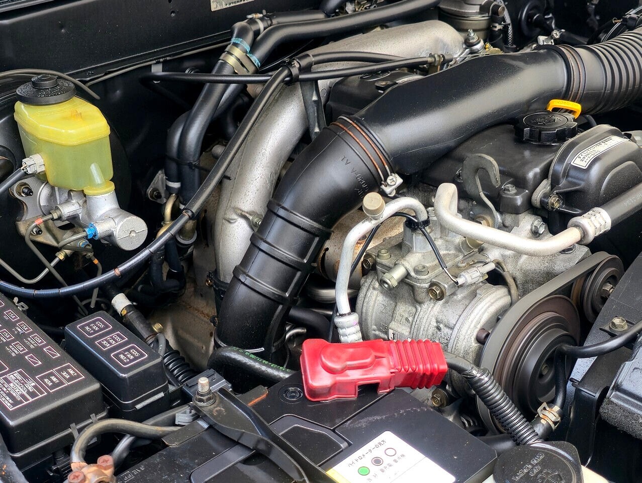 Toyota-Hilux-Surf-1995-SUV-35