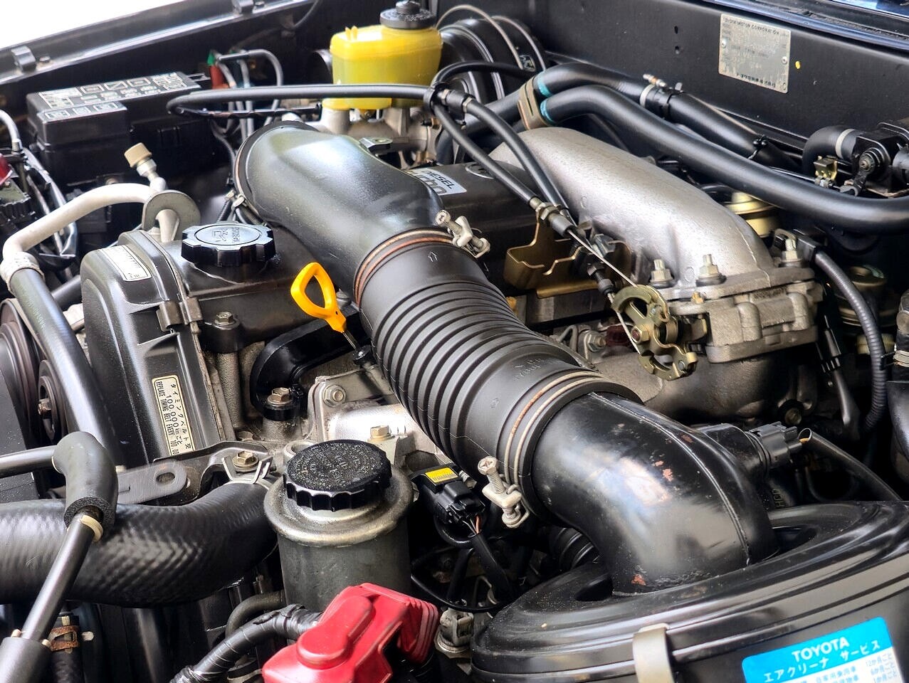 Toyota-Hilux-Surf-1995-SUV-36