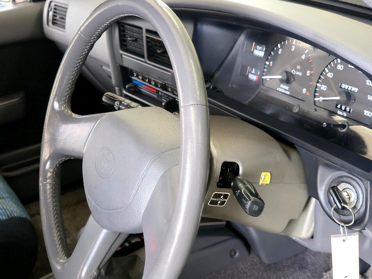 Toyota-Hilux-Surf-1995-SUV-39