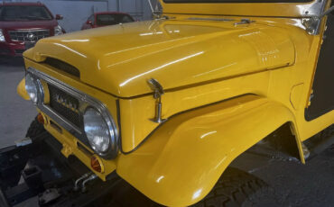 Toyota-Land-Cruiser-1967-1
