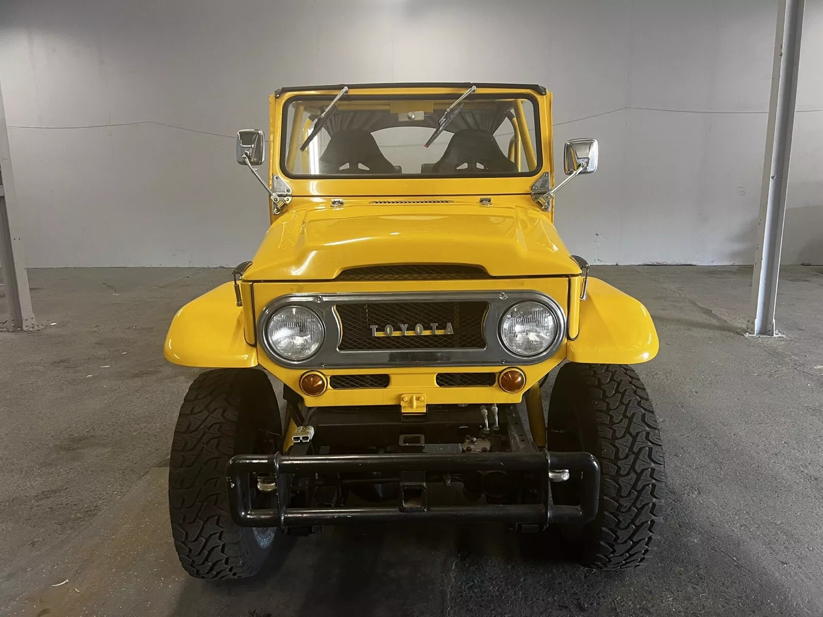 Toyota-Land-Cruiser-1967-2
