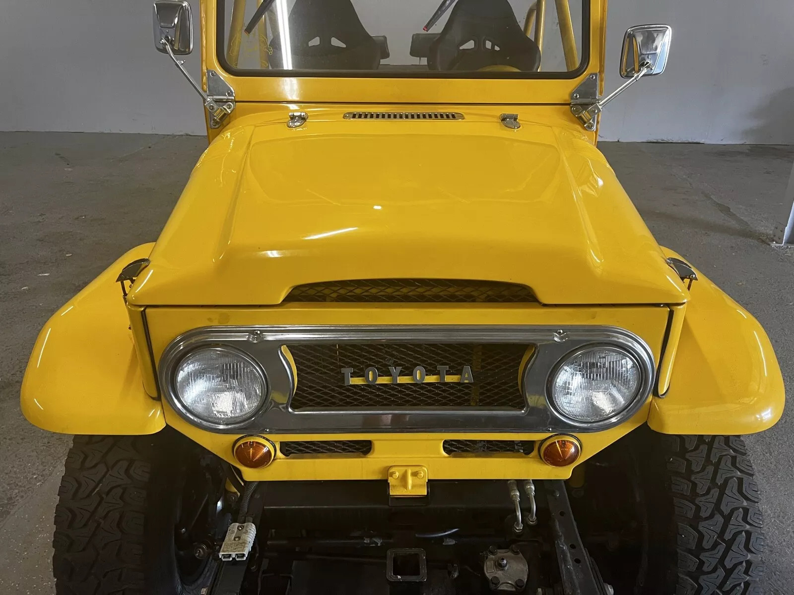 Toyota-Land-Cruiser-1967-3