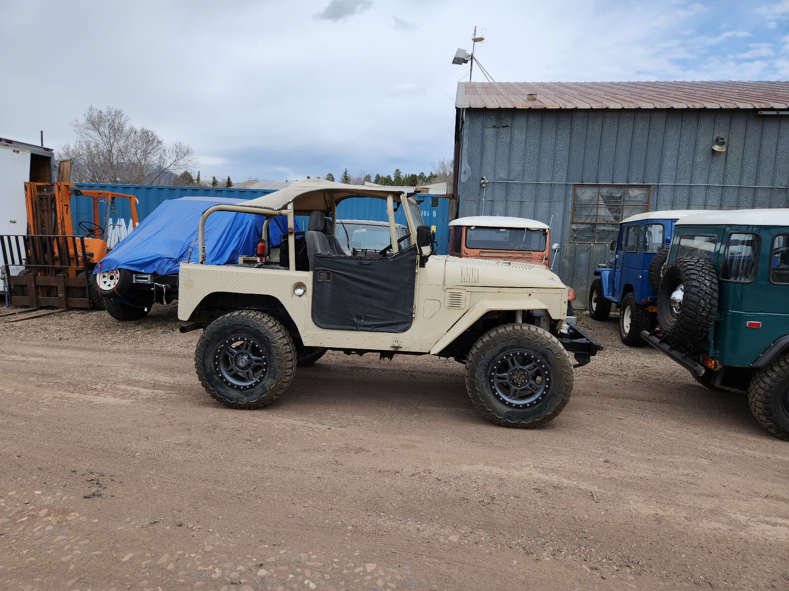 Toyota-Land-Cruiser-1969-1