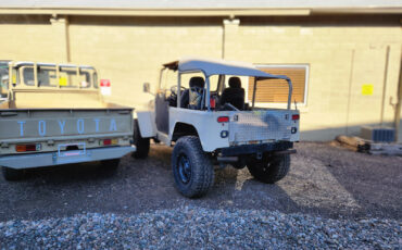 Toyota-Land-Cruiser-1969-10