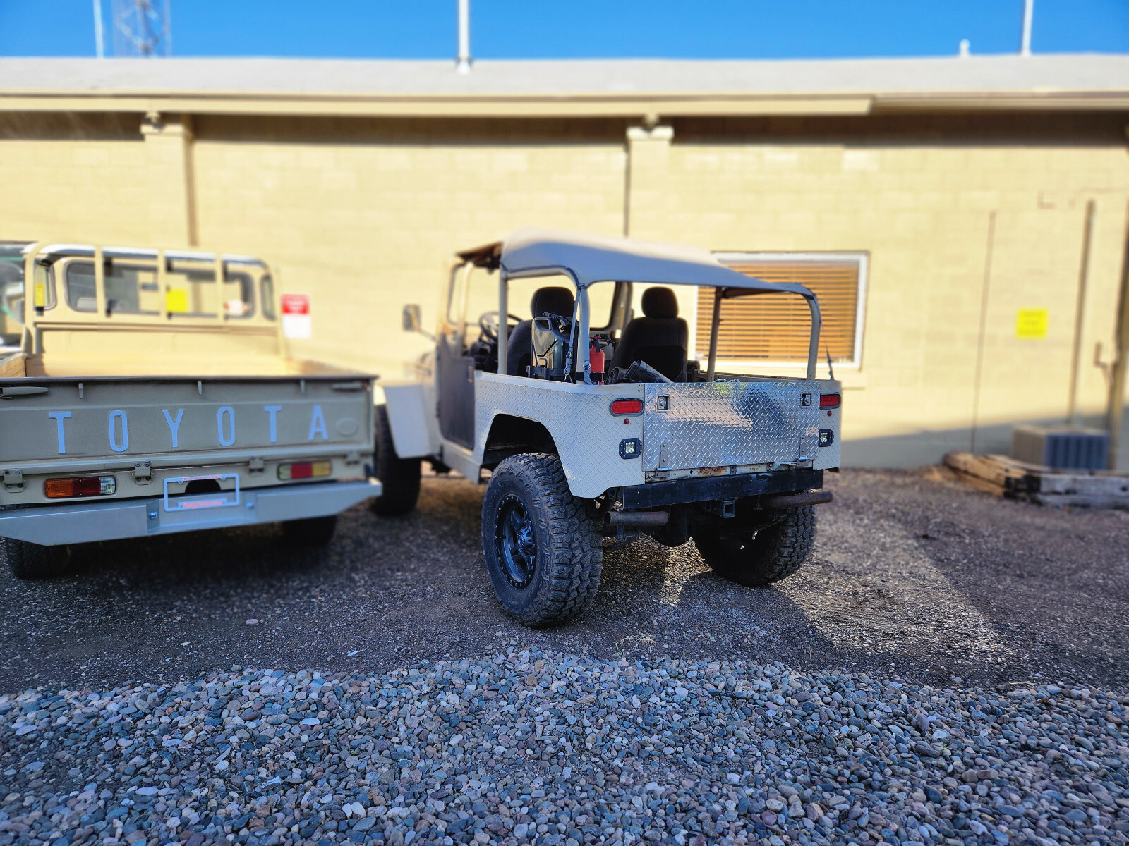 Toyota-Land-Cruiser-1969-10
