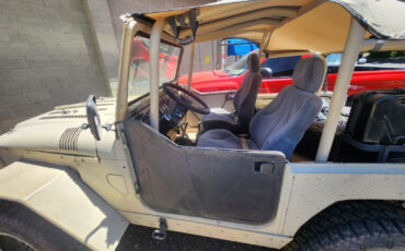 Toyota-Land-Cruiser-1969-12