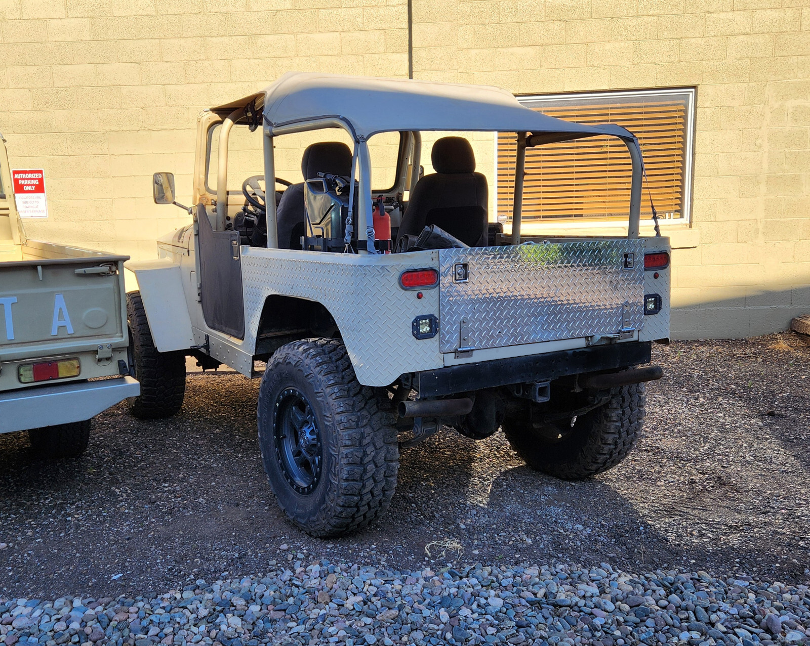 Toyota-Land-Cruiser-1969-6
