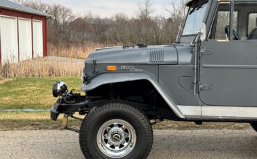 Toyota-Land-Cruiser-1970-SUV-10