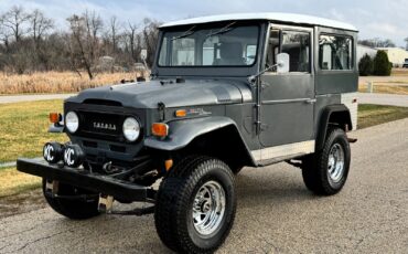 Toyota-Land-Cruiser-1970-SUV-13