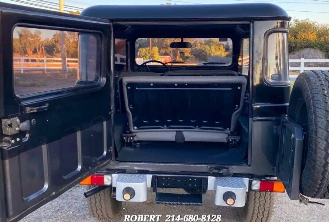 Toyota-Land-Cruiser-1970-SUV-14
