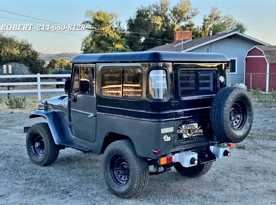 Toyota-Land-Cruiser-1970-SUV-3