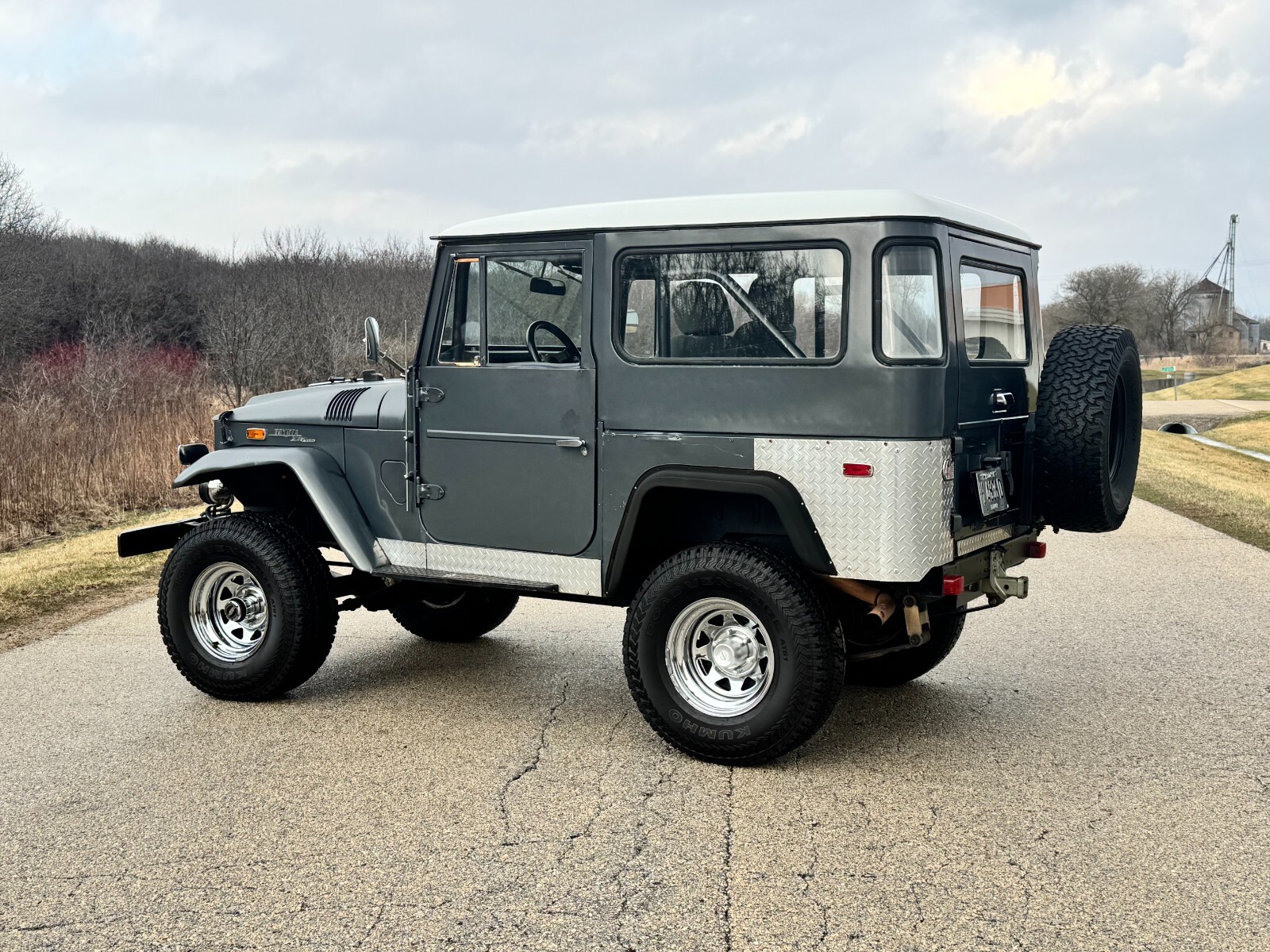 Toyota-Land-Cruiser-1970-SUV-3