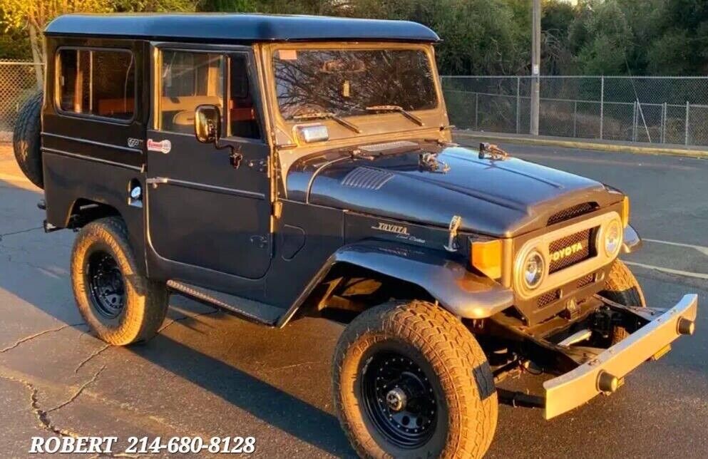 Toyota-Land-Cruiser-1970-SUV-6