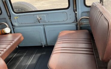 Toyota-Land-Cruiser-1971-SUV-13