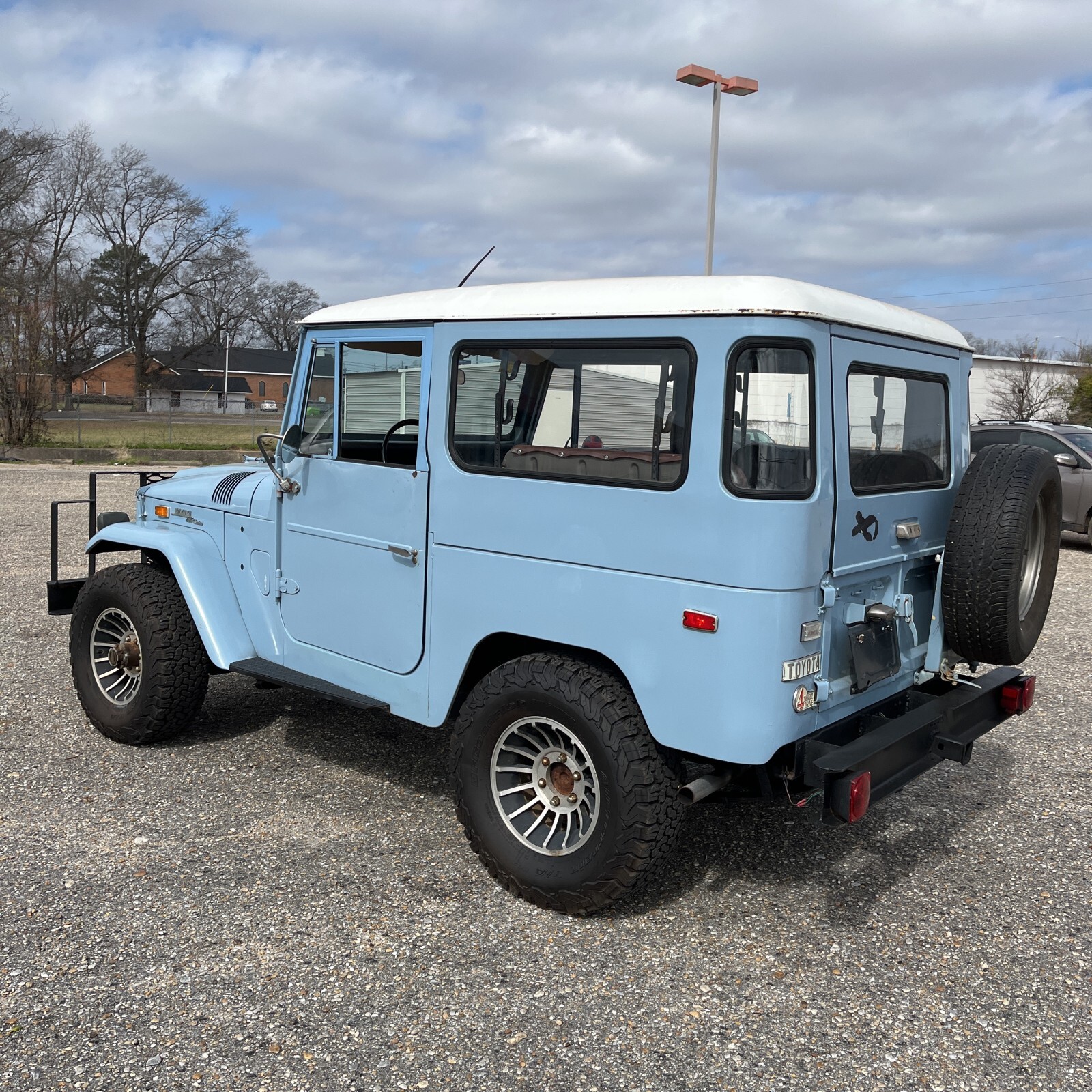 Toyota-Land-Cruiser-1971-SUV-3