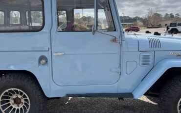 Toyota-Land-Cruiser-1971-SUV-8