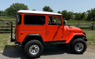 Toyota-Land-Cruiser-1973-SUV-11