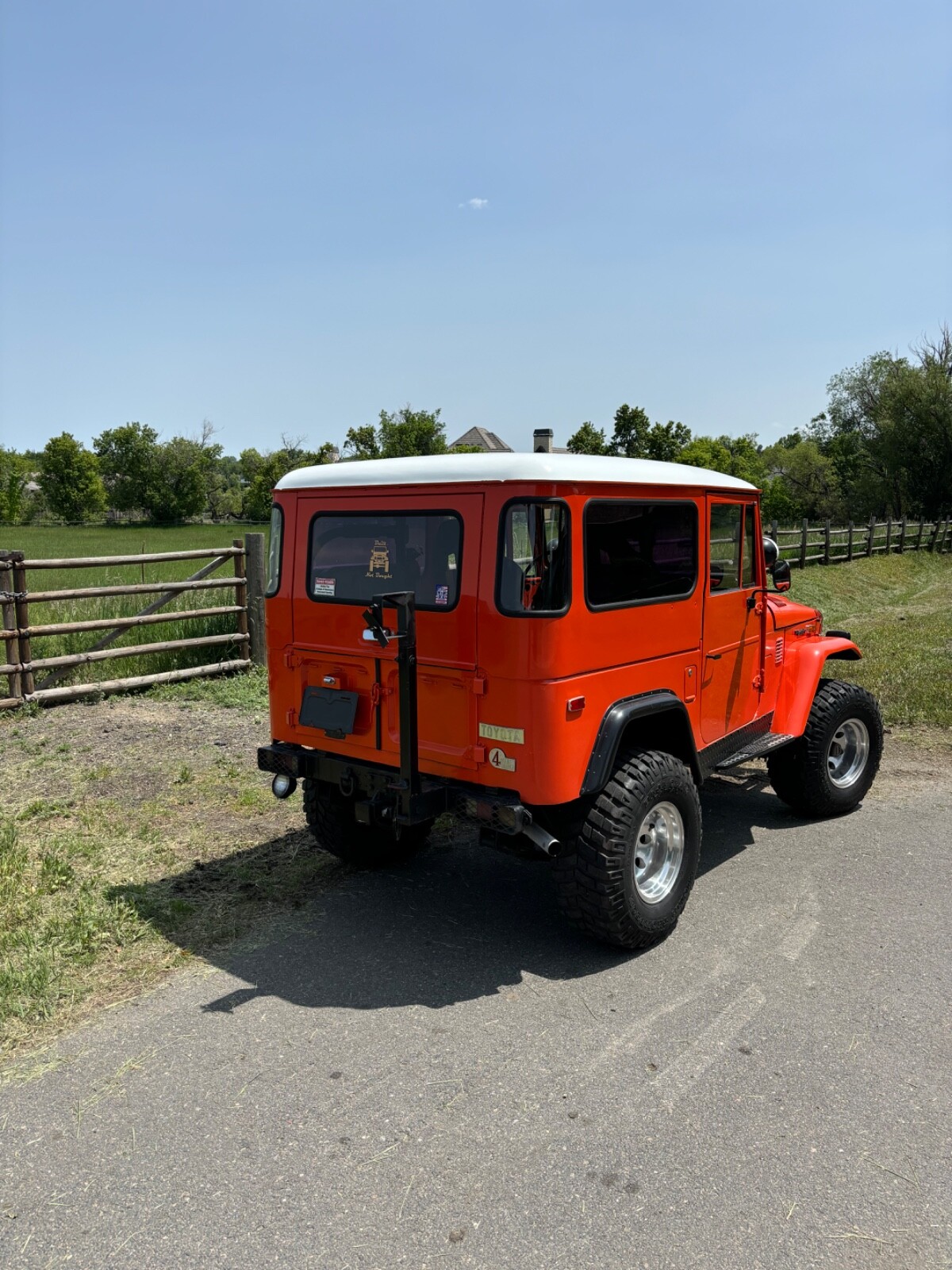 Toyota-Land-Cruiser-1973-SUV-8