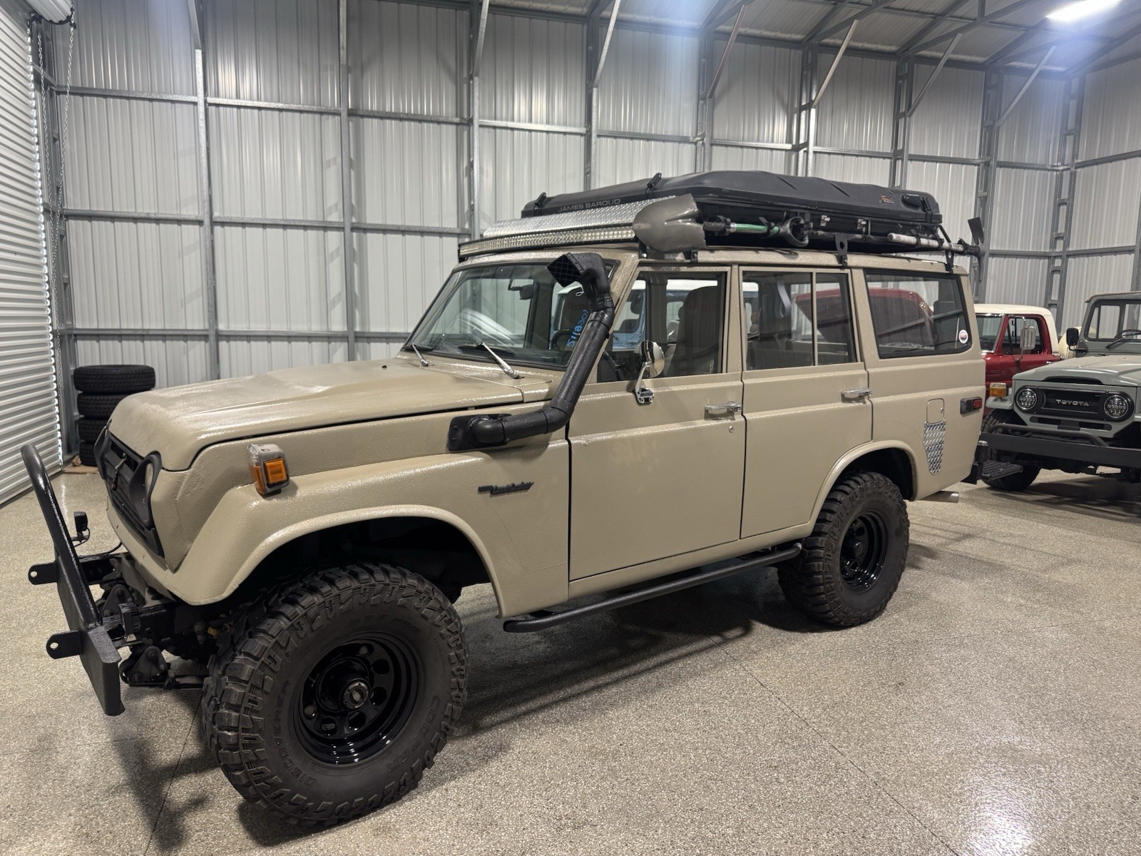Toyota-Land-Cruiser-1975-SUV-1