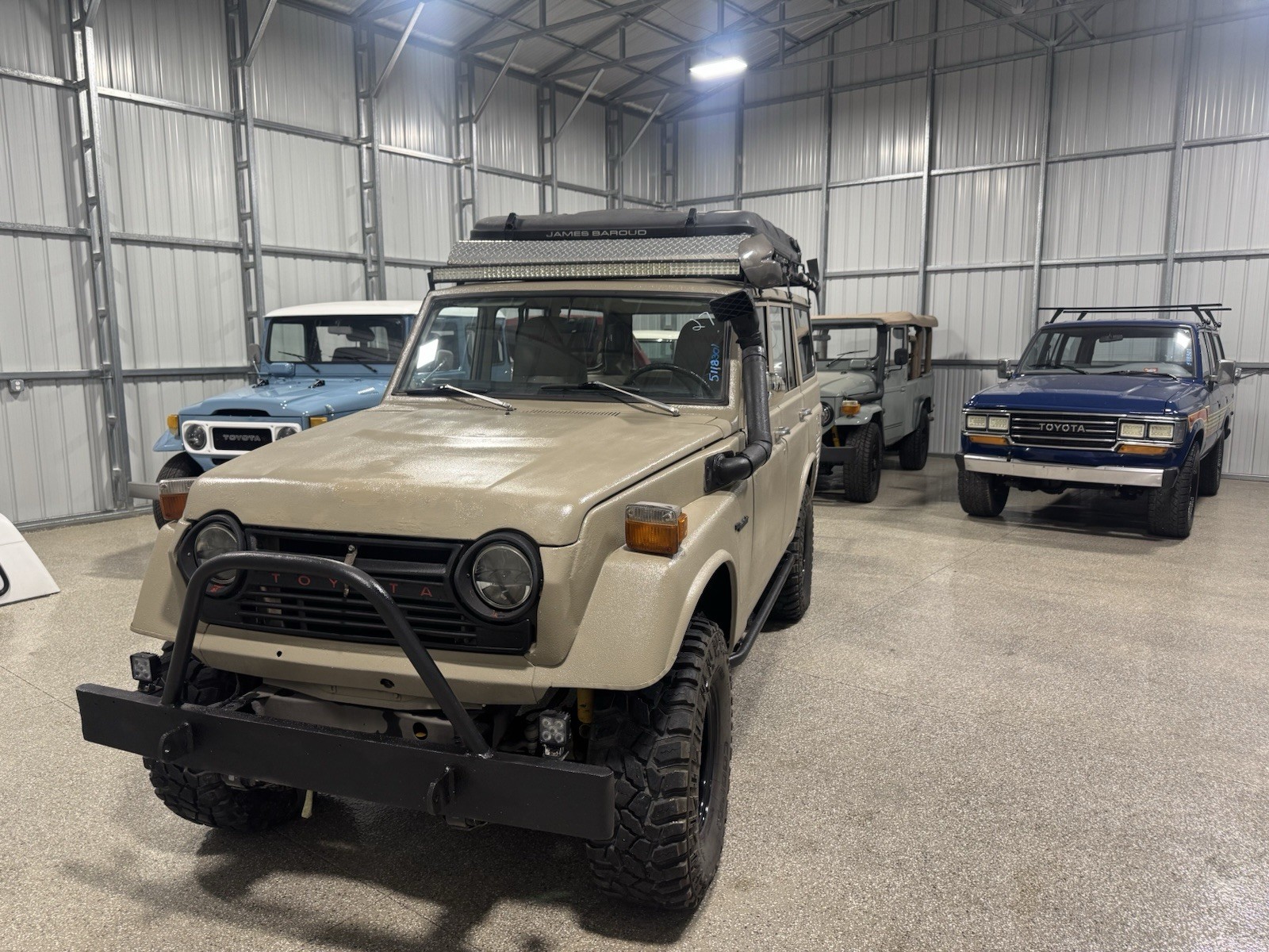 Toyota-Land-Cruiser-1975-SUV-18