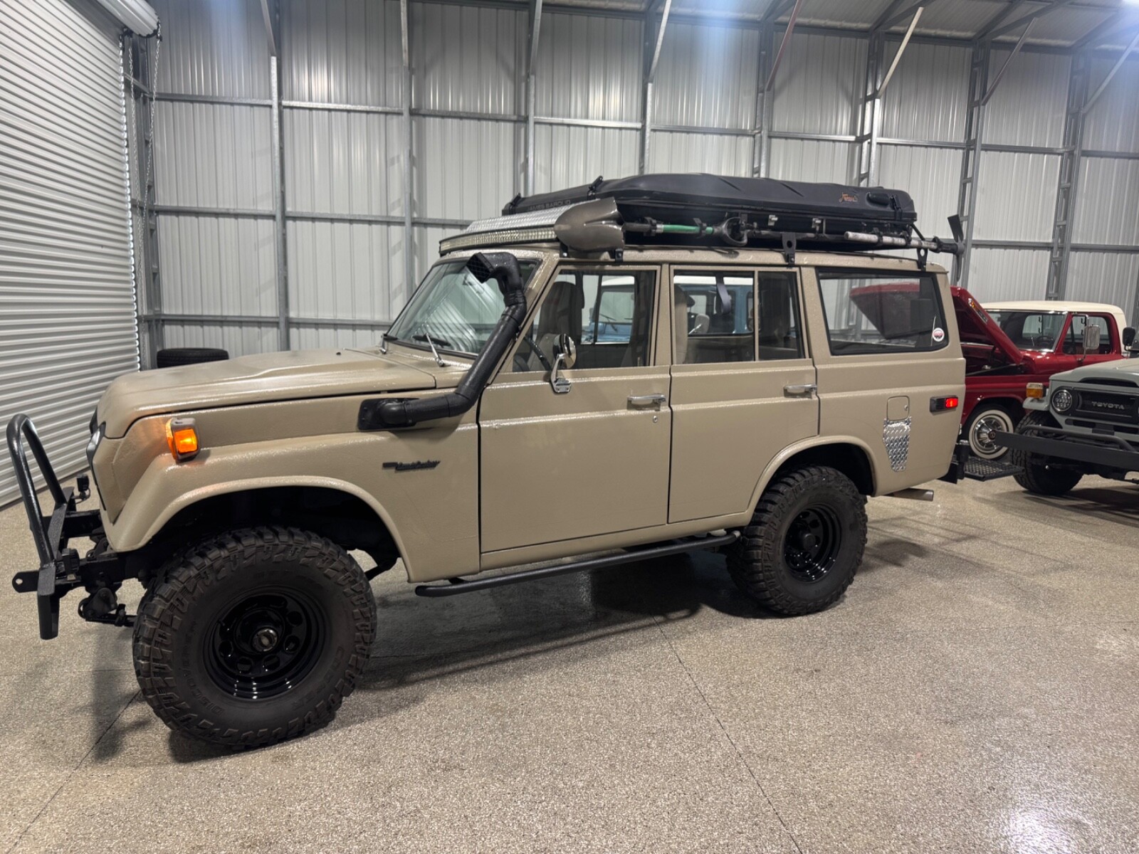 Toyota-Land-Cruiser-1975-SUV-37