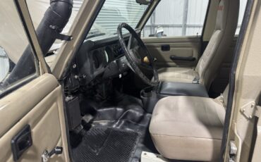 Toyota-Land-Cruiser-1975-SUV-5