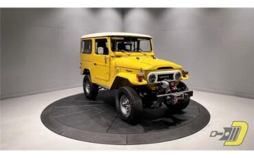 Toyota-Land-Cruiser-1976-SUV-12