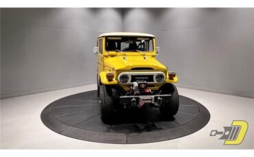 Toyota-Land-Cruiser-1976-SUV-13