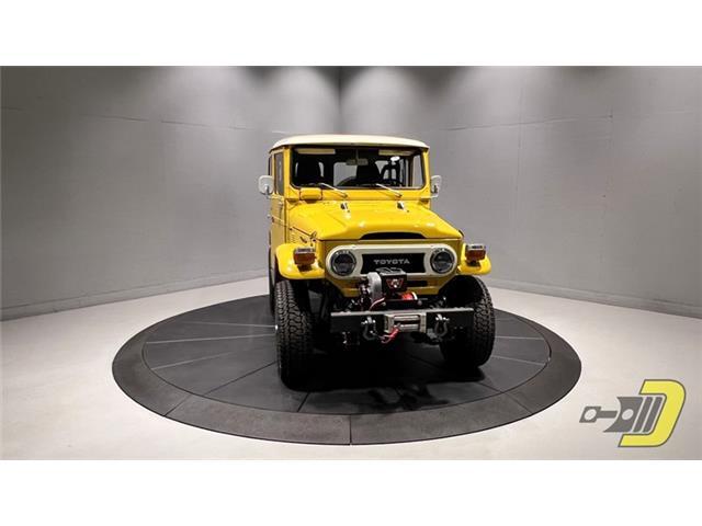 Toyota-Land-Cruiser-1976-SUV-13