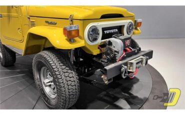 Toyota-Land-Cruiser-1976-SUV-16