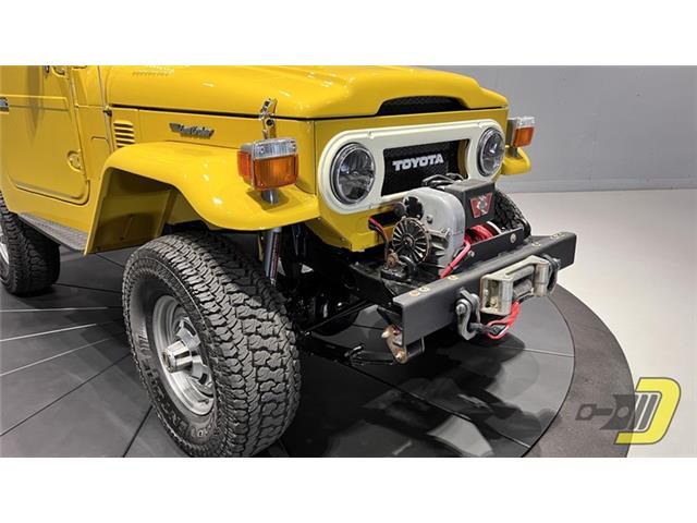 Toyota-Land-Cruiser-1976-SUV-16