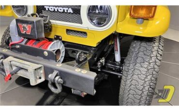 Toyota-Land-Cruiser-1976-SUV-17