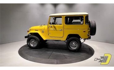 Toyota-Land-Cruiser-1976-SUV-2
