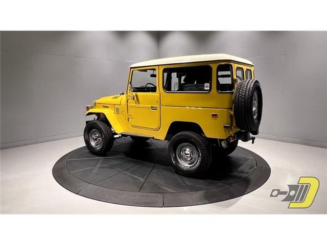 Toyota-Land-Cruiser-1976-SUV-3