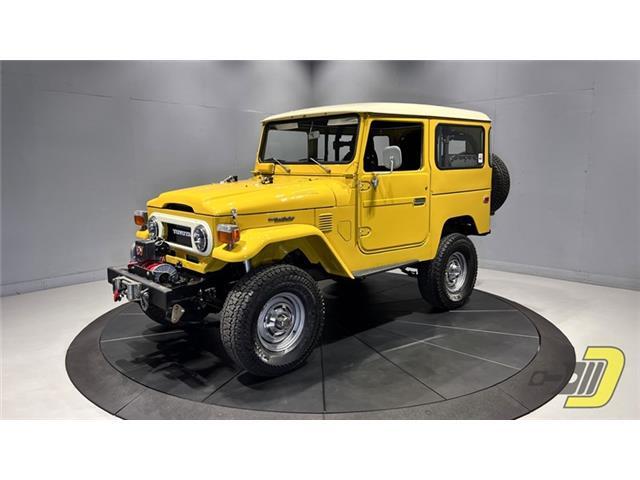 Toyota-Land-Cruiser-1976-SUV-32