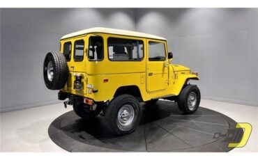Toyota-Land-Cruiser-1976-SUV-33