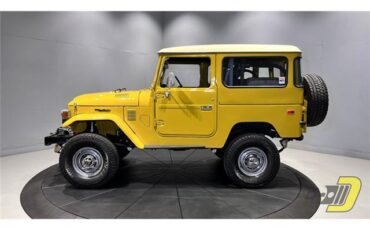 Toyota-Land-Cruiser-1976-SUV-36