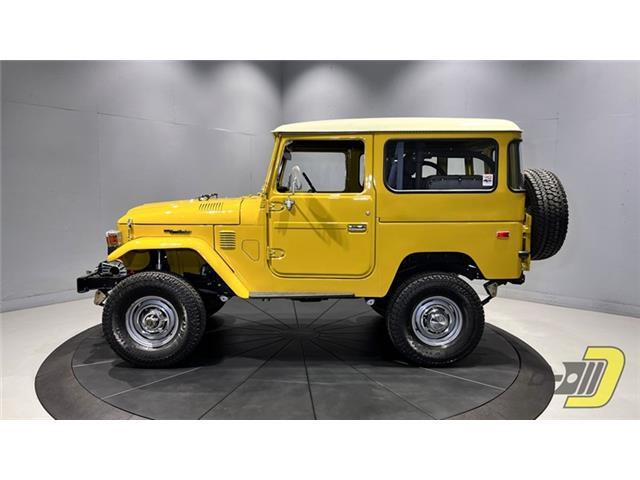 Toyota-Land-Cruiser-1976-SUV-36