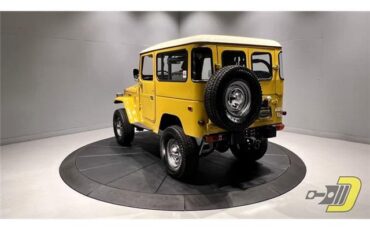 Toyota-Land-Cruiser-1976-SUV-4