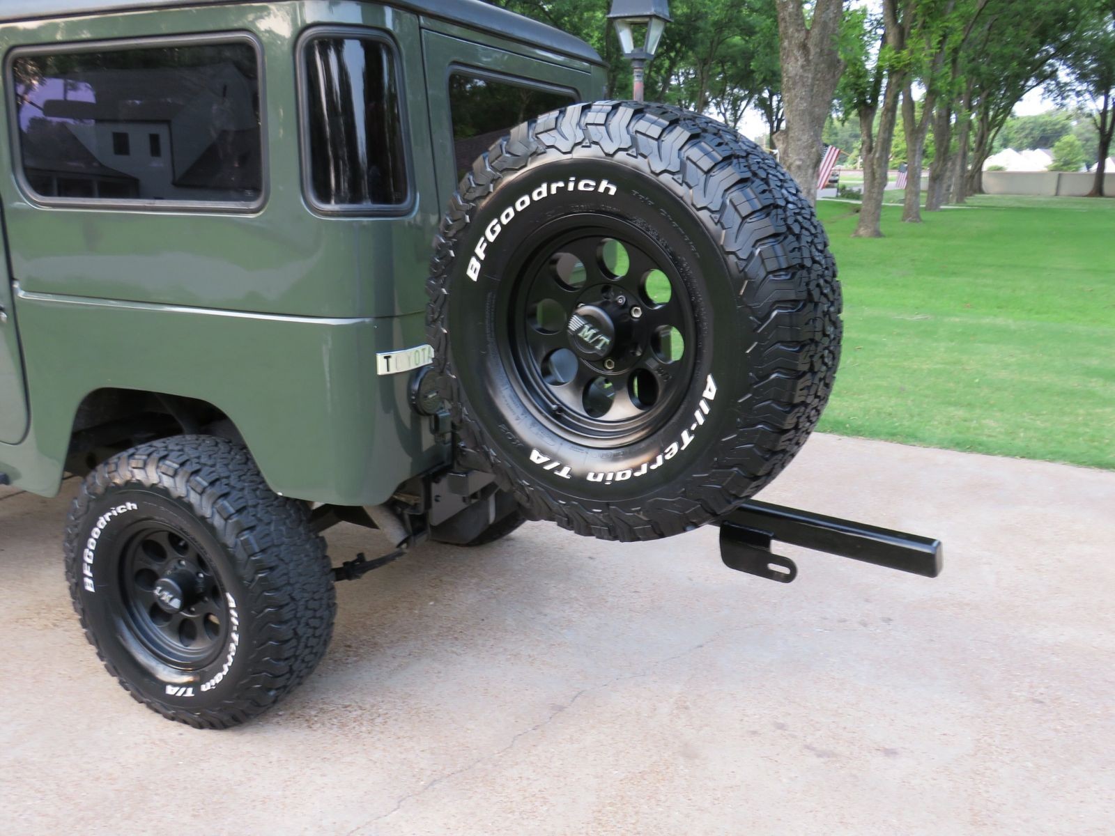 Toyota-Land-Cruiser-1977-SUV-8