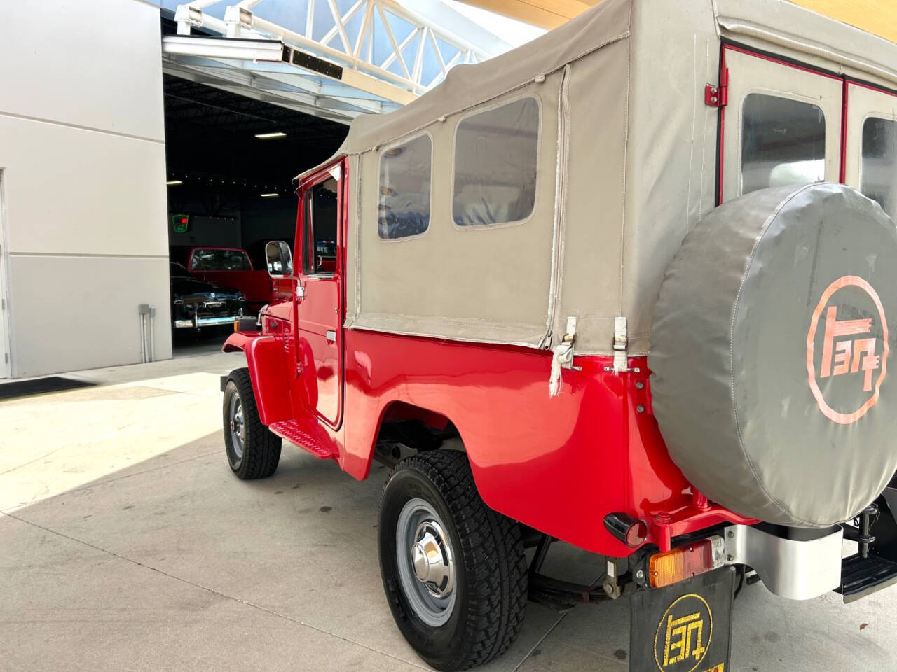 Toyota-Land-Cruiser-1978-SUV-13