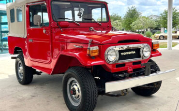 Toyota-Land-Cruiser-1978-SUV-2