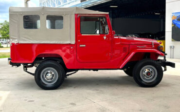 Toyota-Land-Cruiser-1978-SUV-3