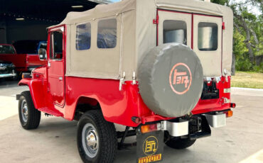 Toyota-Land-Cruiser-1978-SUV-7