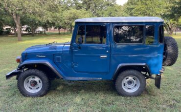 Toyota-Land-Cruiser-1979-18